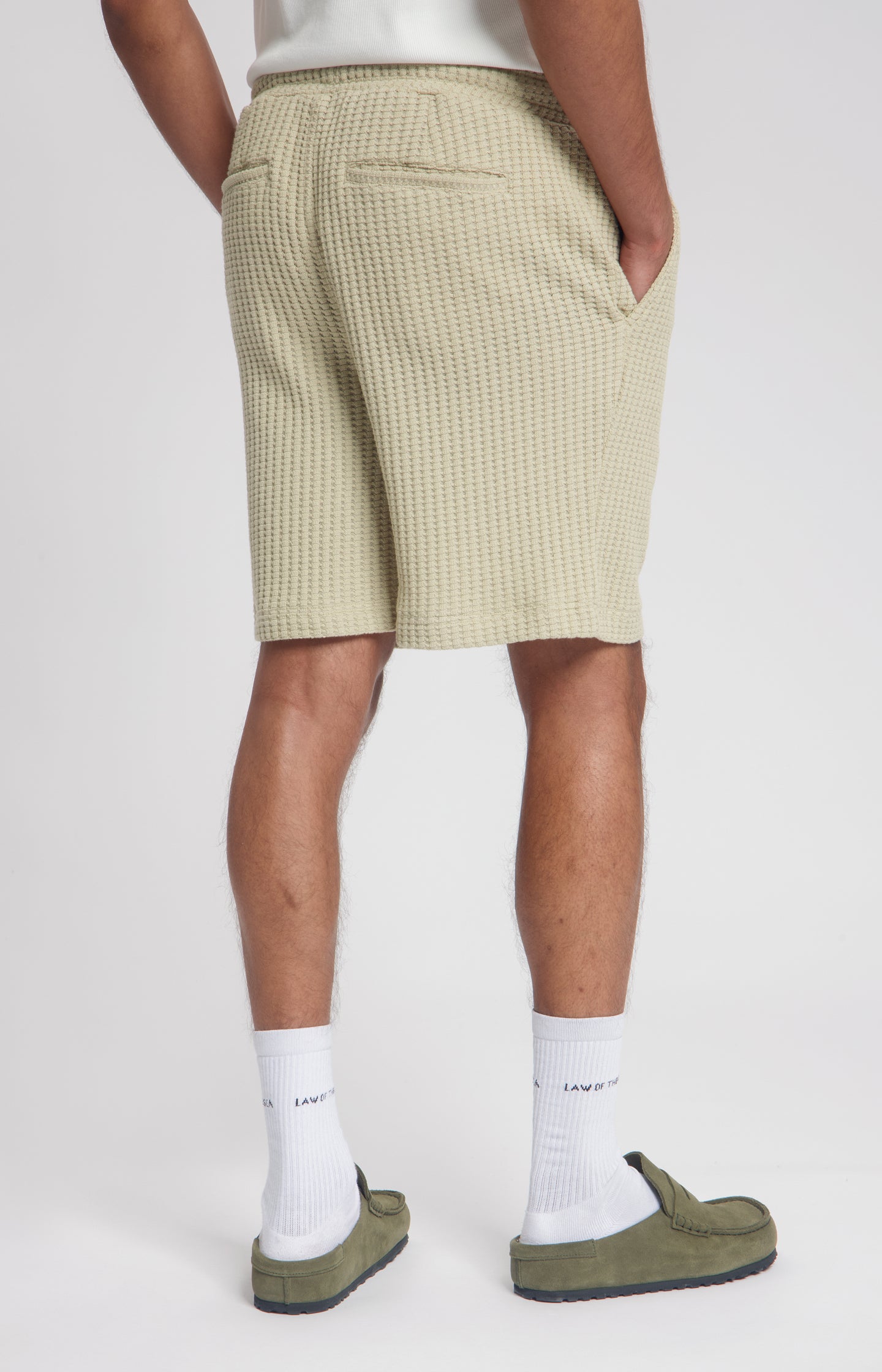 EBB STRUCTURED SHORTS