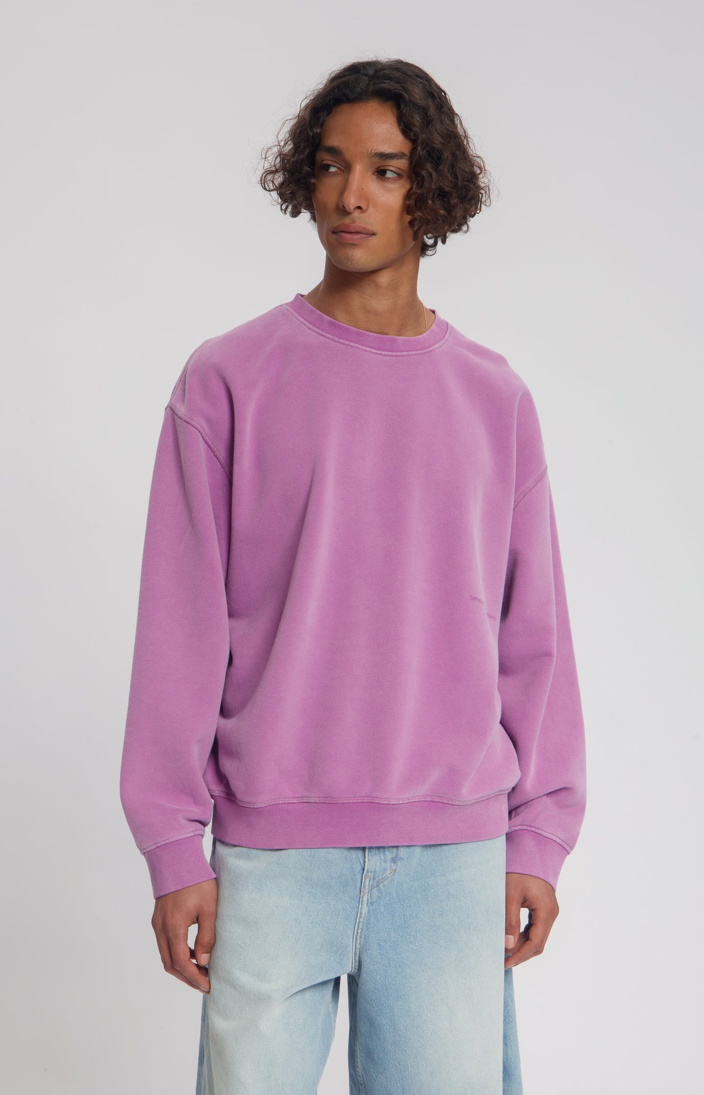 TORRIA GARMENT DYED CREWNECK