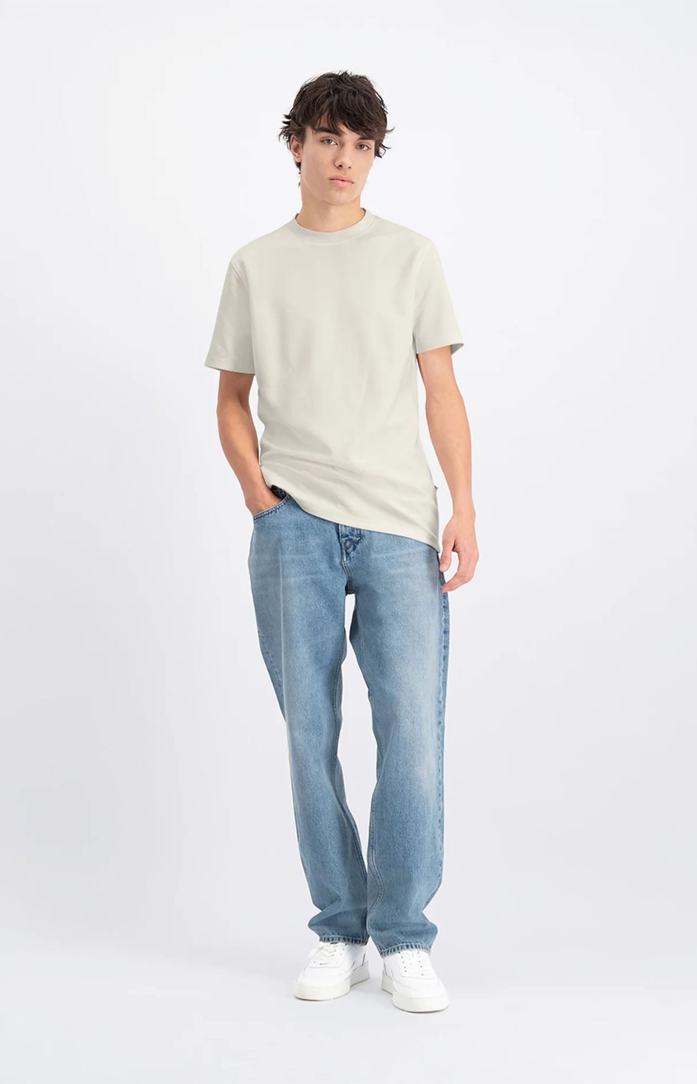 OUTCROP BASIC TEE