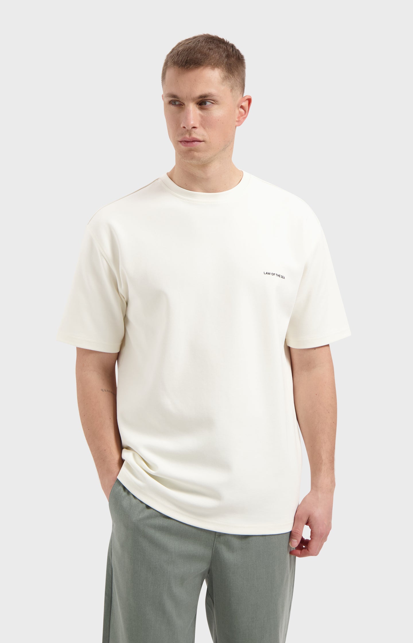 FLORA ARTWORK T-SHIRT