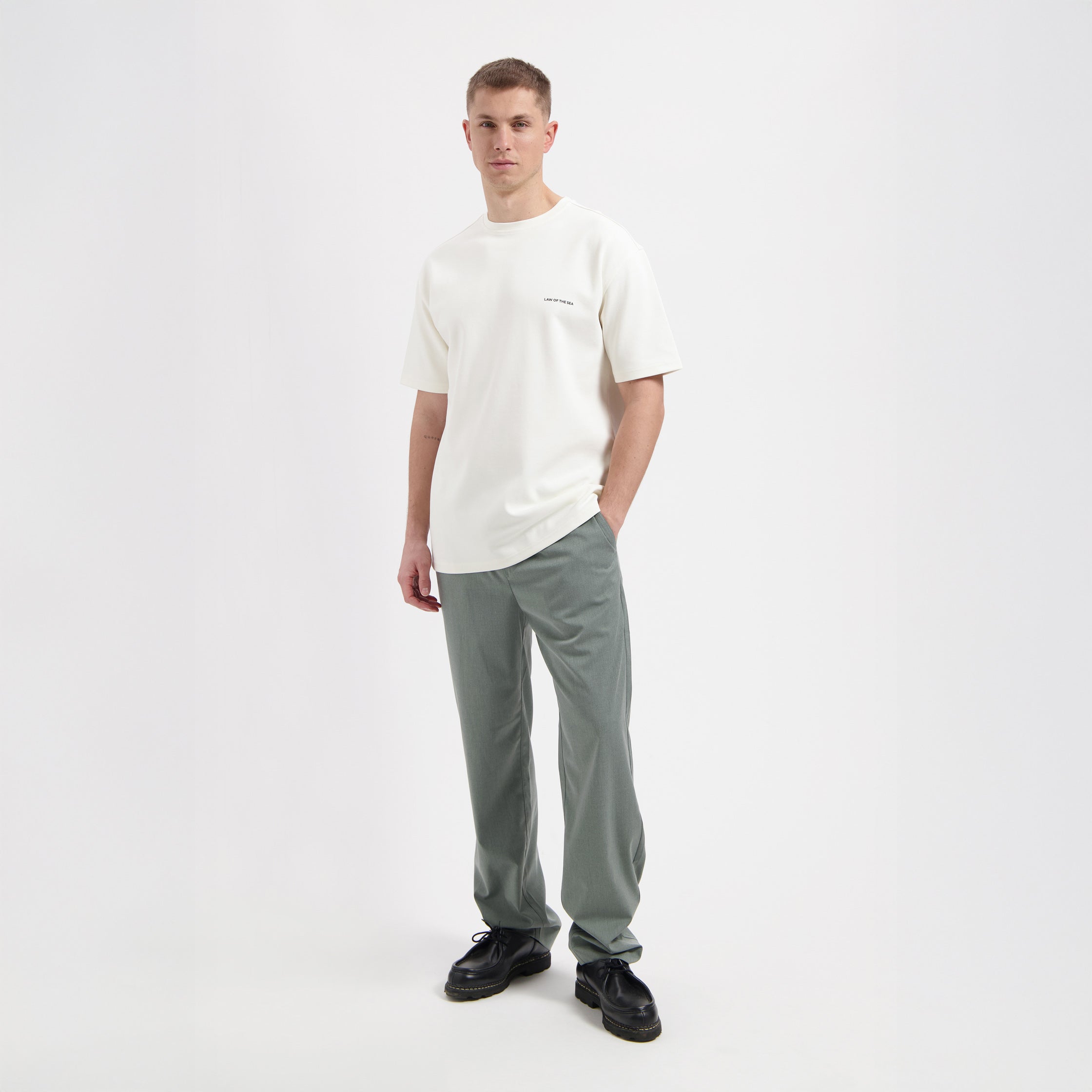 FLORA ARTWORK T-SHIRT