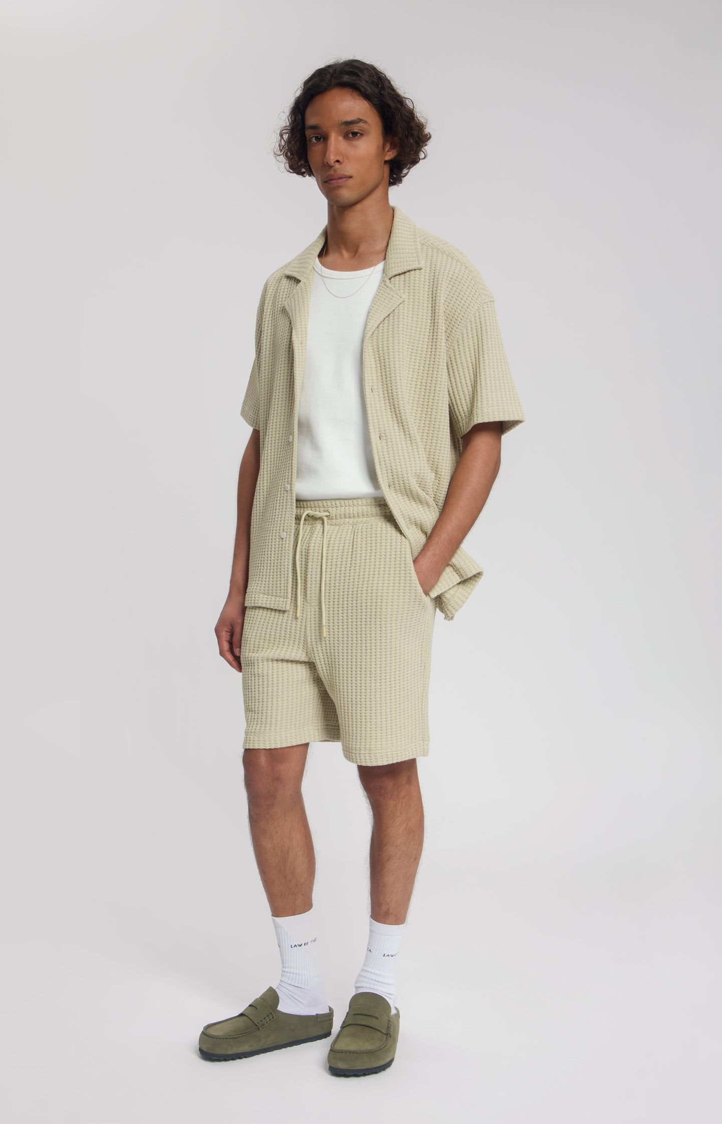 EBB STRUCTURED SHORTS