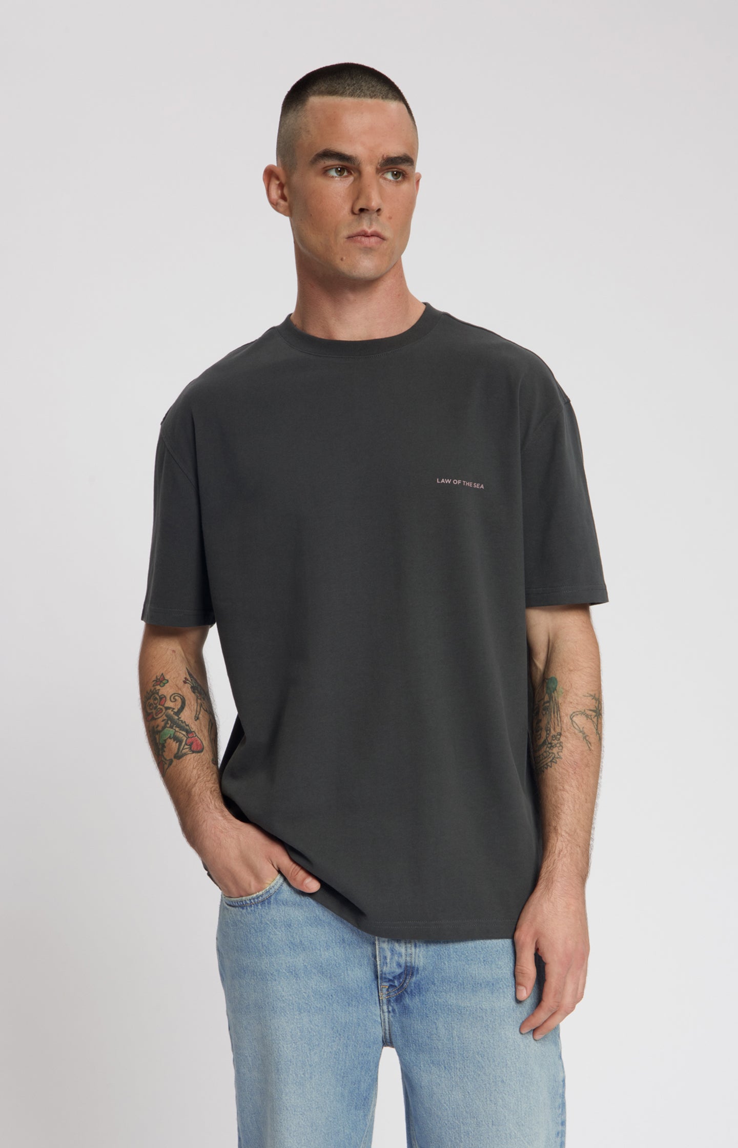 ANNUALS ARTWORK T-SHIRT