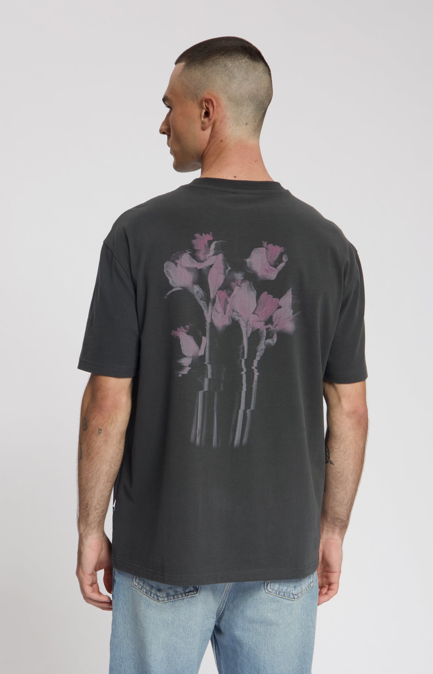 ANNUALS ARTWORK T-SHIRT